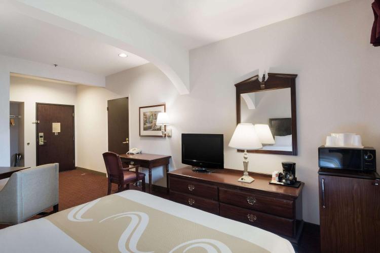 Quality Inn Grand Suites Bellingham photo 3