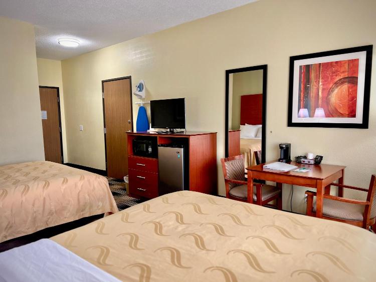 Quality Inn & Suites Wisconsin Dells Downtown - Waterparks Area photo 3