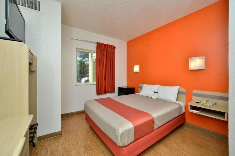 Motel 6-McKinney, TX - North photo 2