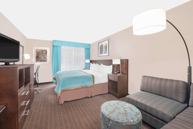 Wyndham Garden Midland photo 2