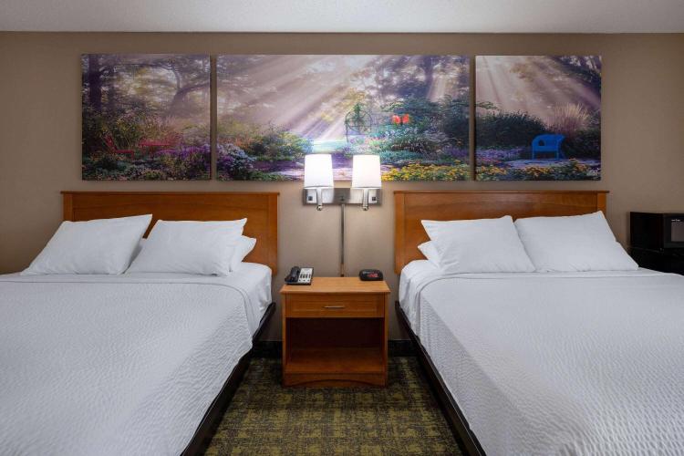 Days Inn & Suites by Wyndham Madison photo 3