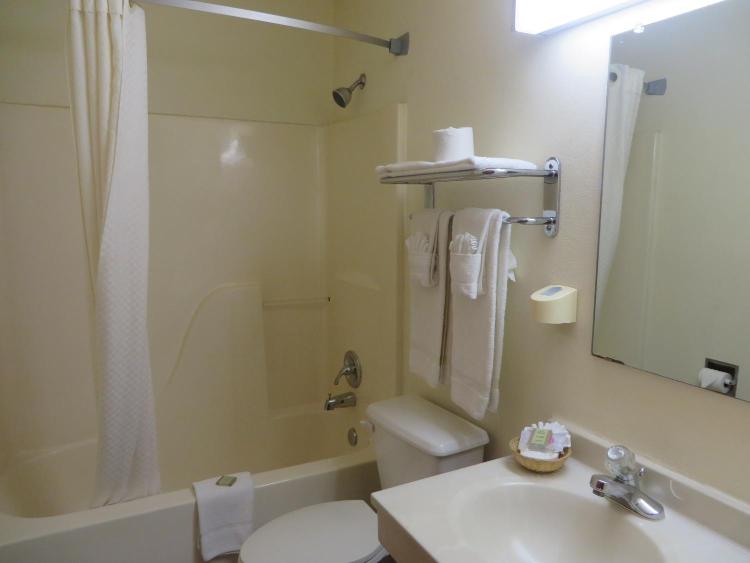 Super 8 by Wyndham Denton photo 3