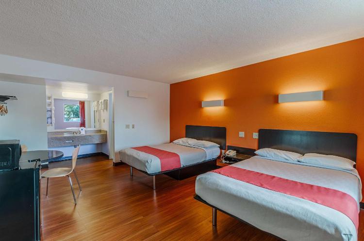 Motel6 Winchester, VA photo 1