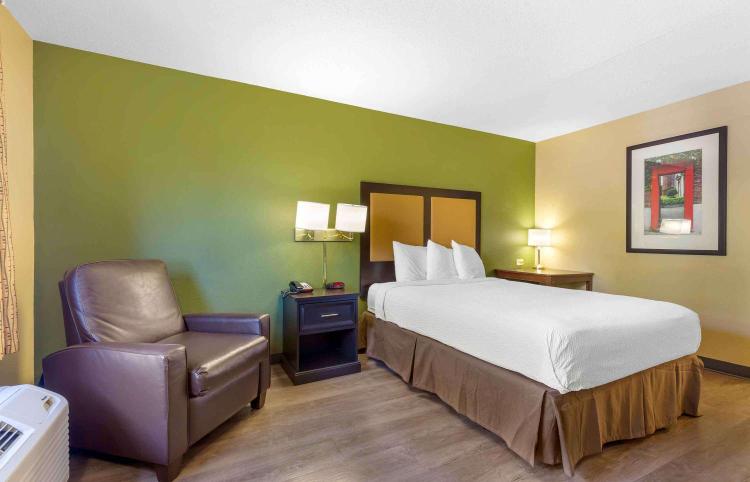 Extended Stay America Select Suites - Chesapeake - Churchland Blvd photo 1