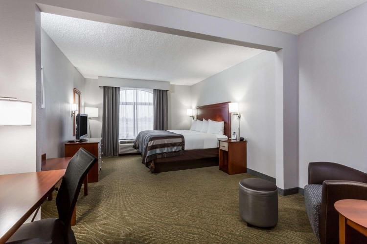 Wingate by Wyndham Chesapeake photo 2