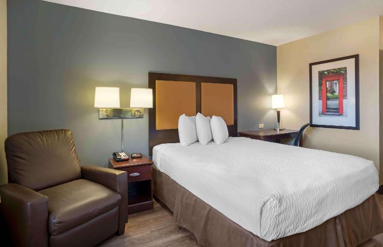 Extended Stay America Suites - Frederick - Westview Dr photo 1