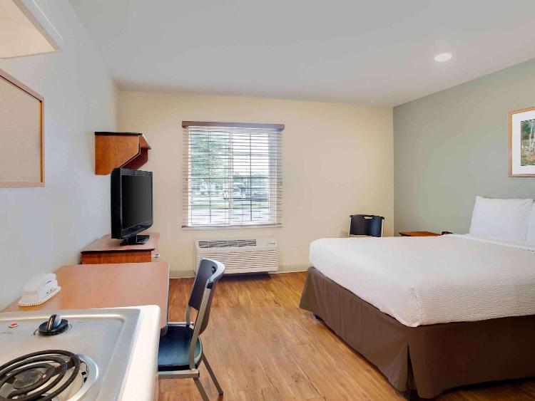 Extended Stay America Select Suites - Mobile - I-65 photo 1