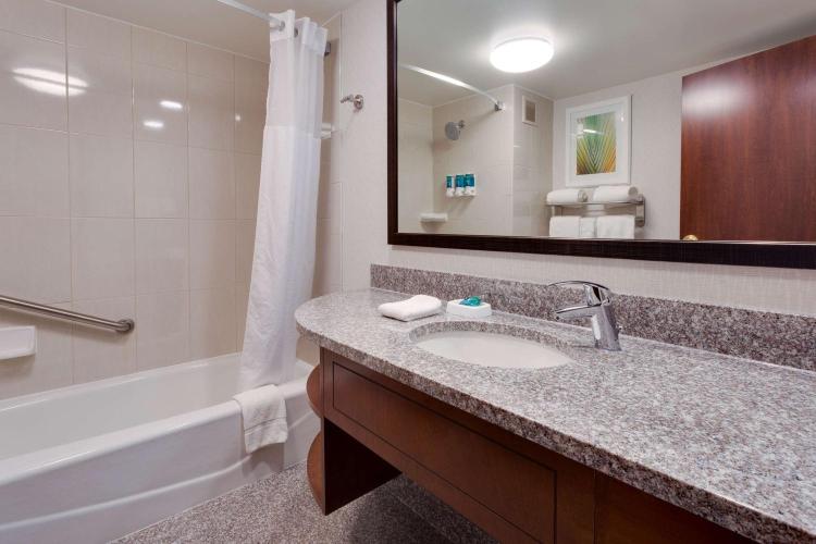 Drury Inn & Suites Columbia Stadium Boulevard photo 2