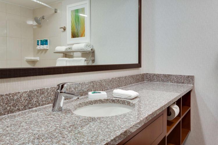 Drury Inn & Suites Columbia Stadium Boulevard photo 3