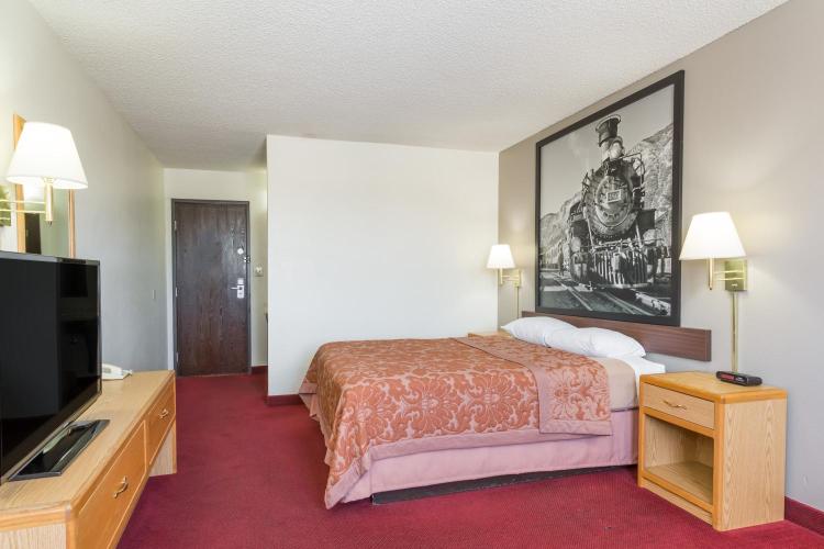 Super 8 by Wyndham Grand Junction Colorado photo 2