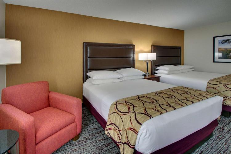Drury Inn & Suites Bowling Green photo 3