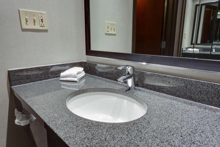 Drury Inn & Suites Overland Park photo 2