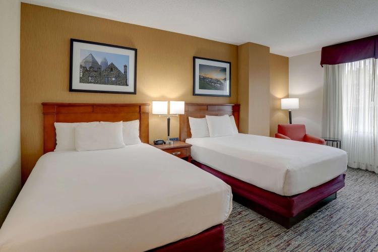 Drury Inn & Suites Charlotte Northlake photo 3