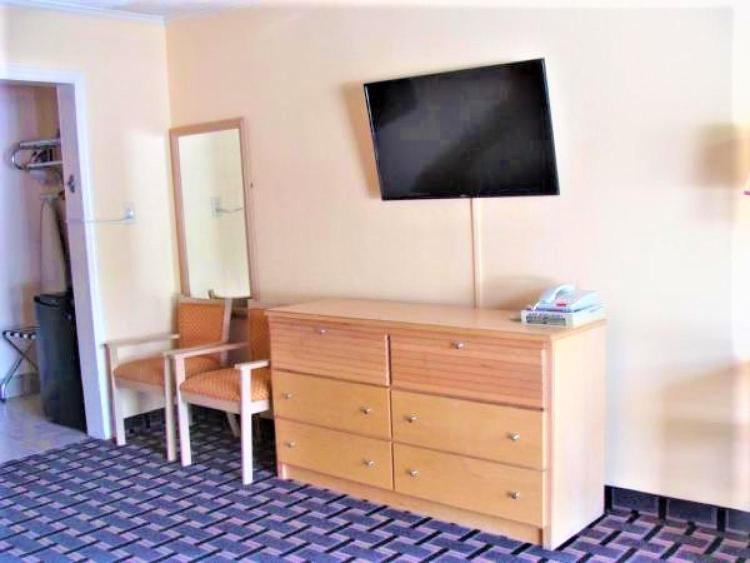 Budget Inn Conway photo 1