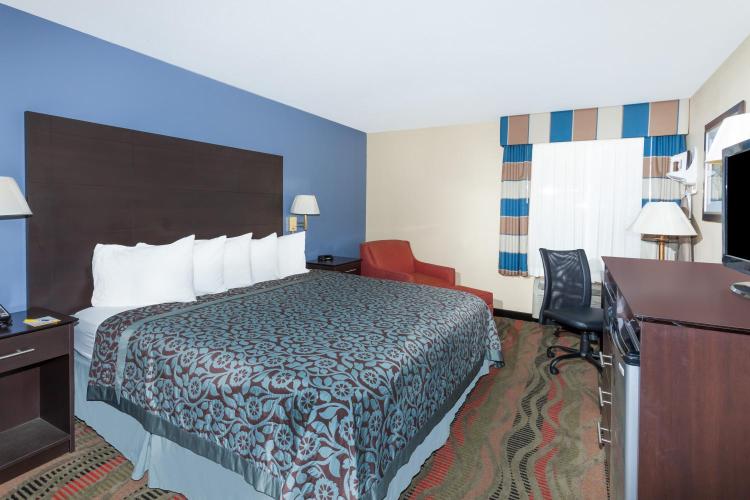 Days Inn by Wyndham Springfield photo 3