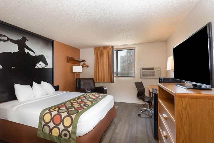 Super 8 by Wyndham Cheyenne WY photo 3