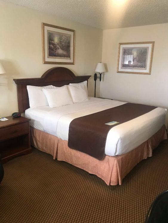 Days Inn by Wyndham Abilene photo 2