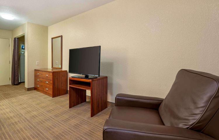 Extended Stay America Suites - Fort Wayne - North photo 3