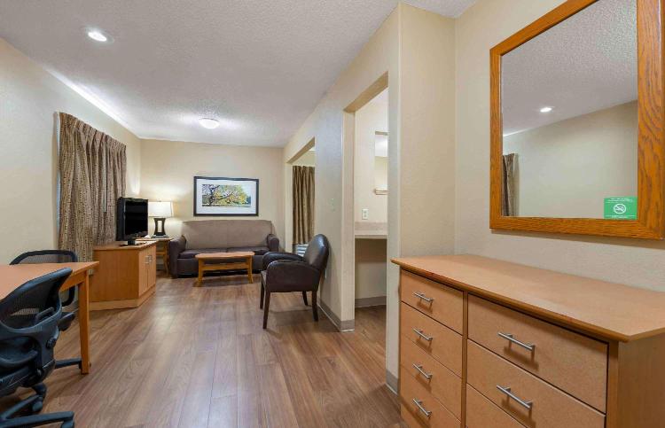 Extended Stay America Select Suites - Newport News - I-64 - Jefferson Avenue photo 3
