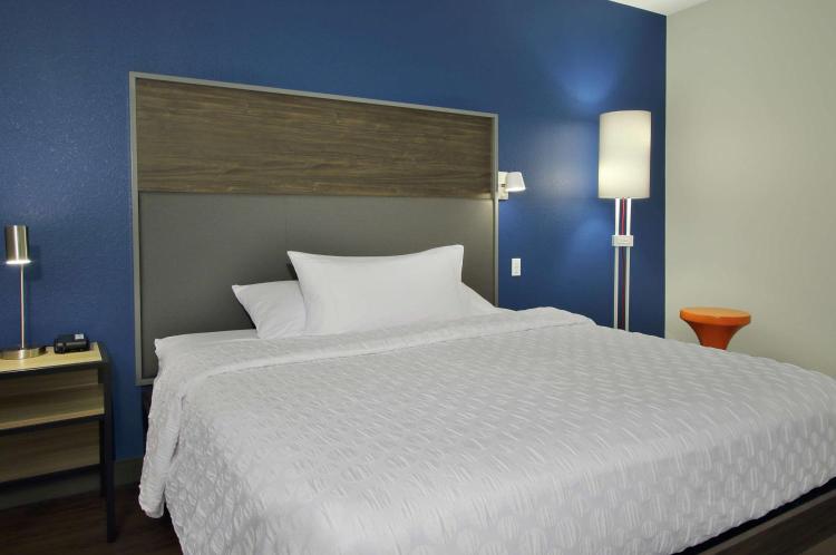Tru By Hilton Mobile photo 3
