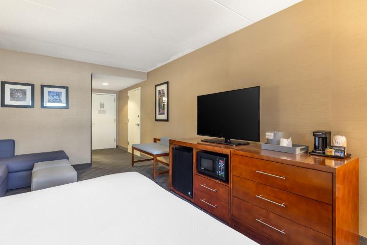 Comfort Inn & Suites Logan International Airport photo 3