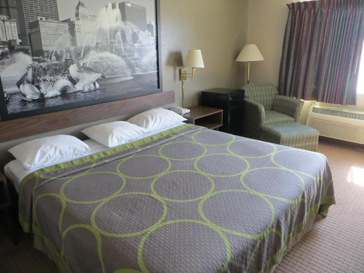 Super 8 by Wyndham Chicago O'Hare Airport photo 1