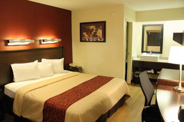 Red Roof Inn PLUS+ Philadelphia Airport photo 1