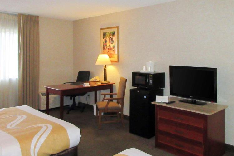 Quality Inn & Suites Downtown - University Area photo 1