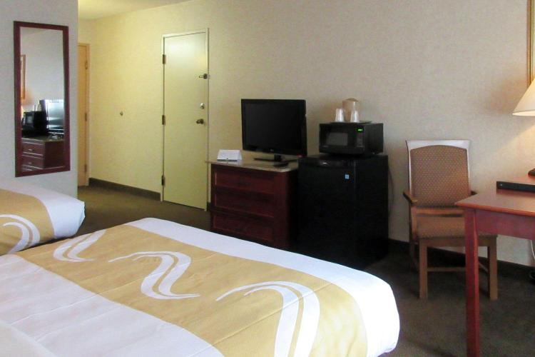 Quality Inn & Suites Downtown - University Area photo 2