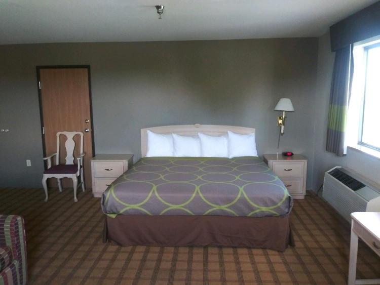 Super 8 by Wyndham Albuquerque West/Coors Blvd photo 2
