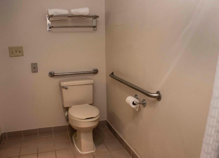 Quality Suites Lake Wright - Norfolk Airport photo 2