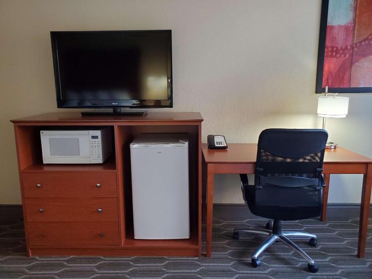 Best Western Plus Milwaukee Airport Hotel & Conference Center photo 2