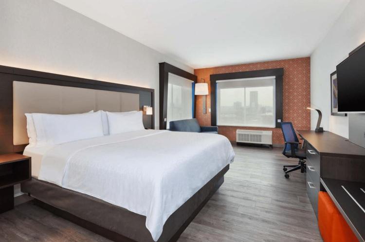 Holiday Inn Express & Suites Jersey City - Holland Tunnel by IHG photo 3