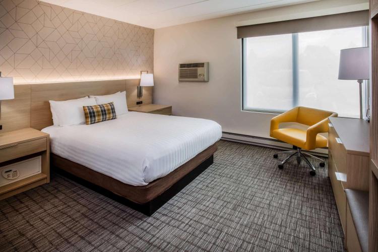 Days Inn & Suites by Wyndham Duluth by the Mall photo 3