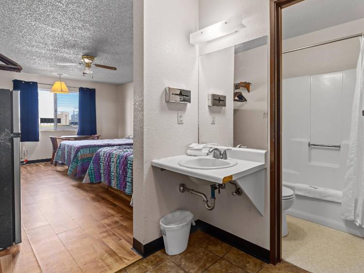 Luxury Inn photo 2