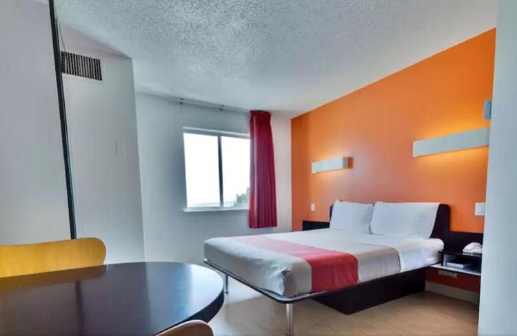 Motel 6 Fort Worth, Tx - Stockyards photo 3