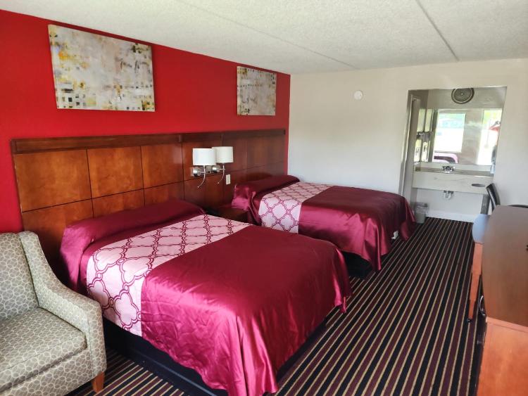 American Inn Chesapeake - Portsmouth photo 2