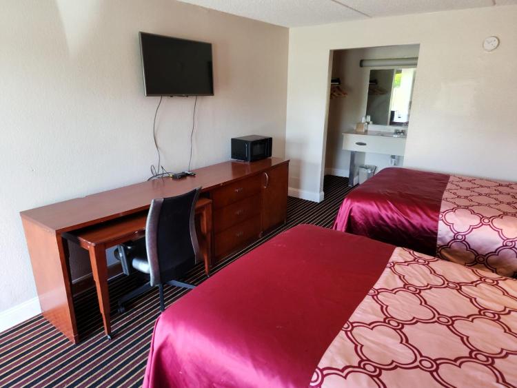 American Inn Chesapeake - Portsmouth photo 3