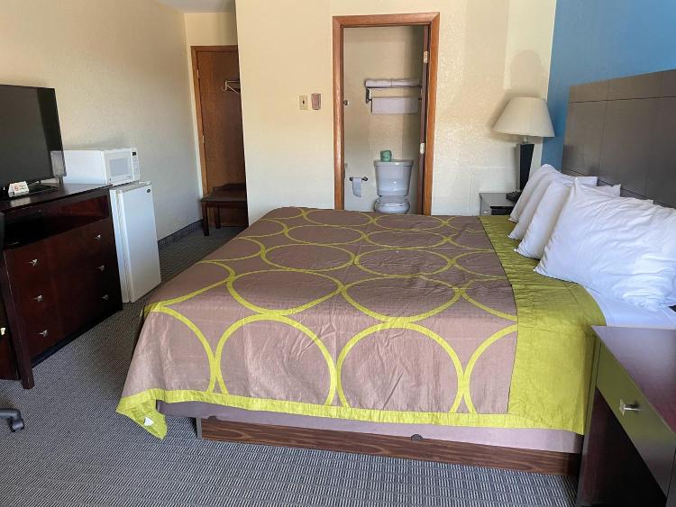 Amerivu Inn & Suites photo 1