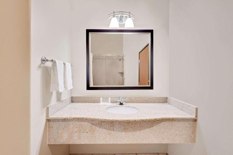 Super 8 by Wyndham Odessa TX photo 1