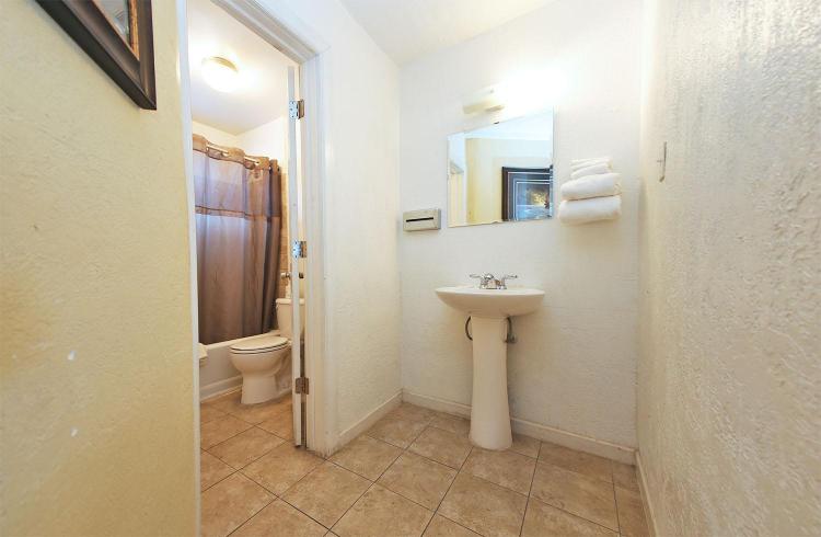 Guest Ranch Motel photo 2