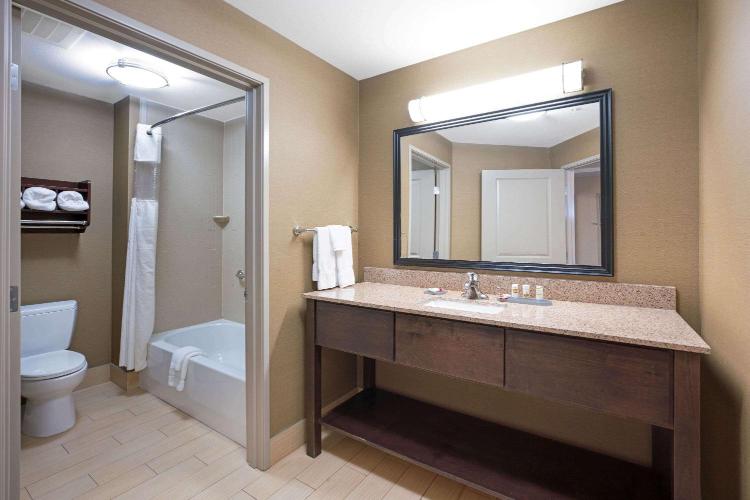 La Quinta by Wyndham Bellingham photo 1