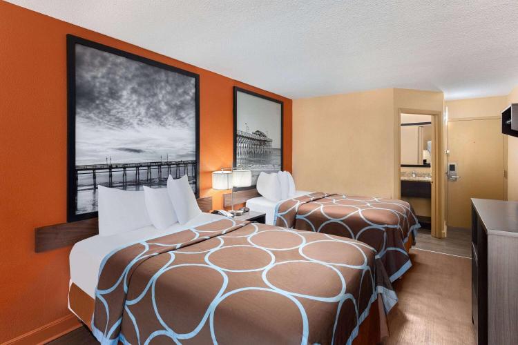 Super 8 by Wyndham Myrtle Beach/Market Common Area photo 1