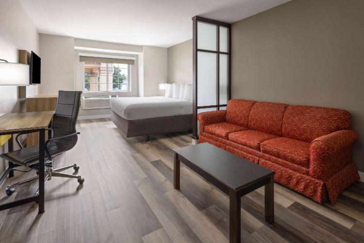 Days Inn by Wyndham Jackson Downtown photo 1