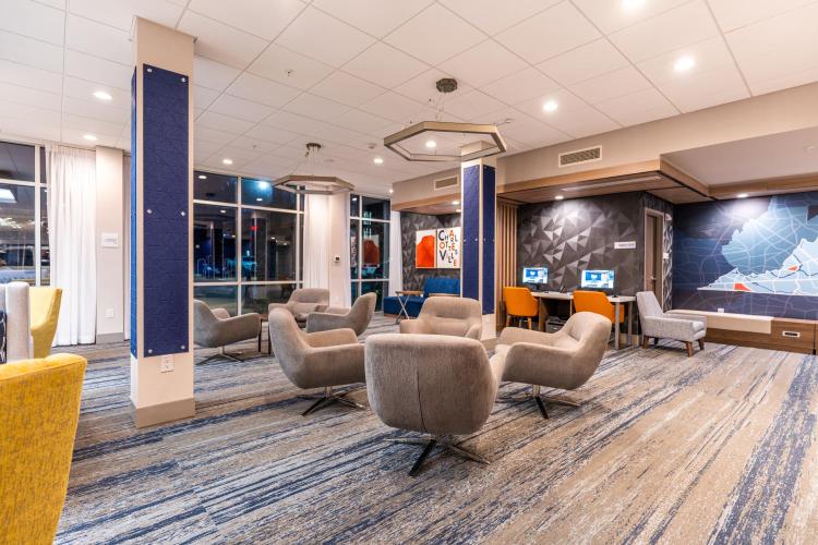 Holiday Inn Express & Suites Charlottesville by IHG photo 1