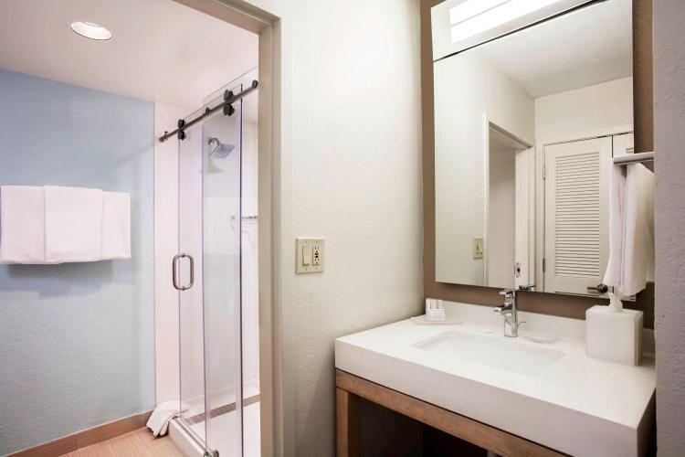 Courtyard by Marriott Myrtle Beach Barefoot Landing photo 2