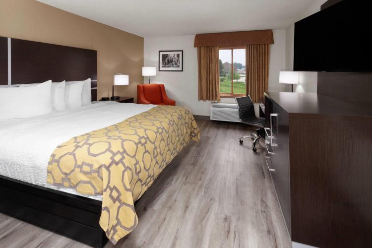 Baymont by Wyndham Green Bay photo 1