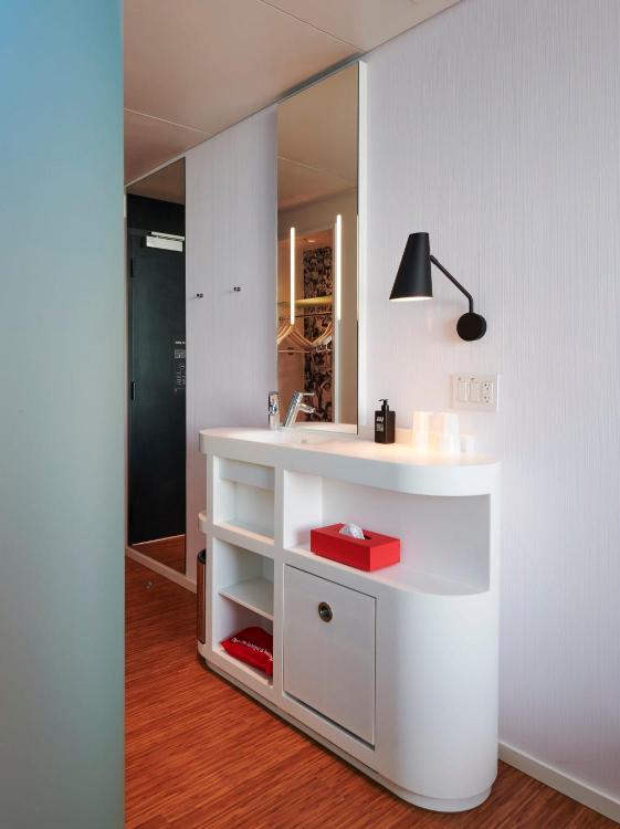 citizenM Miami Worldcenter photo 3