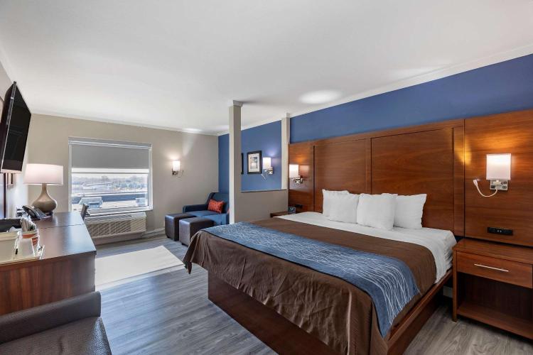 Comfort Suites St Louis - Sunset Hills photo 1