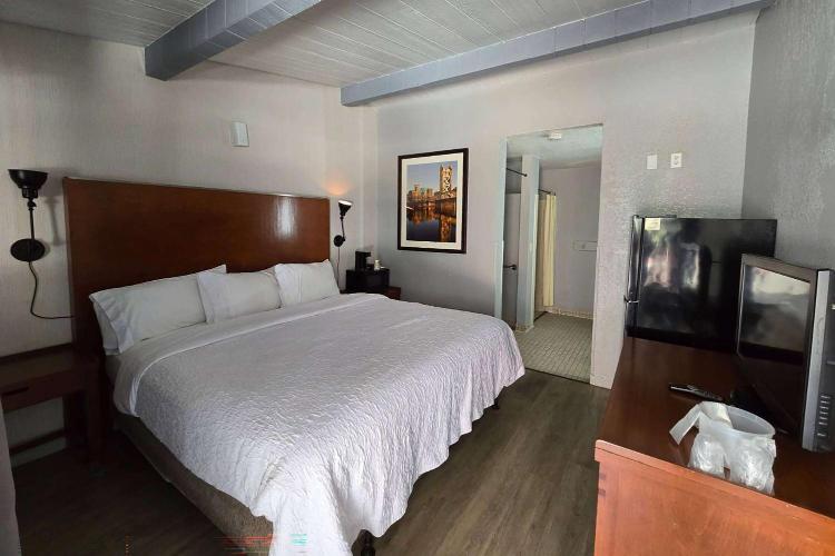 Super 8 by Wyndham San Jose Airport photo 1